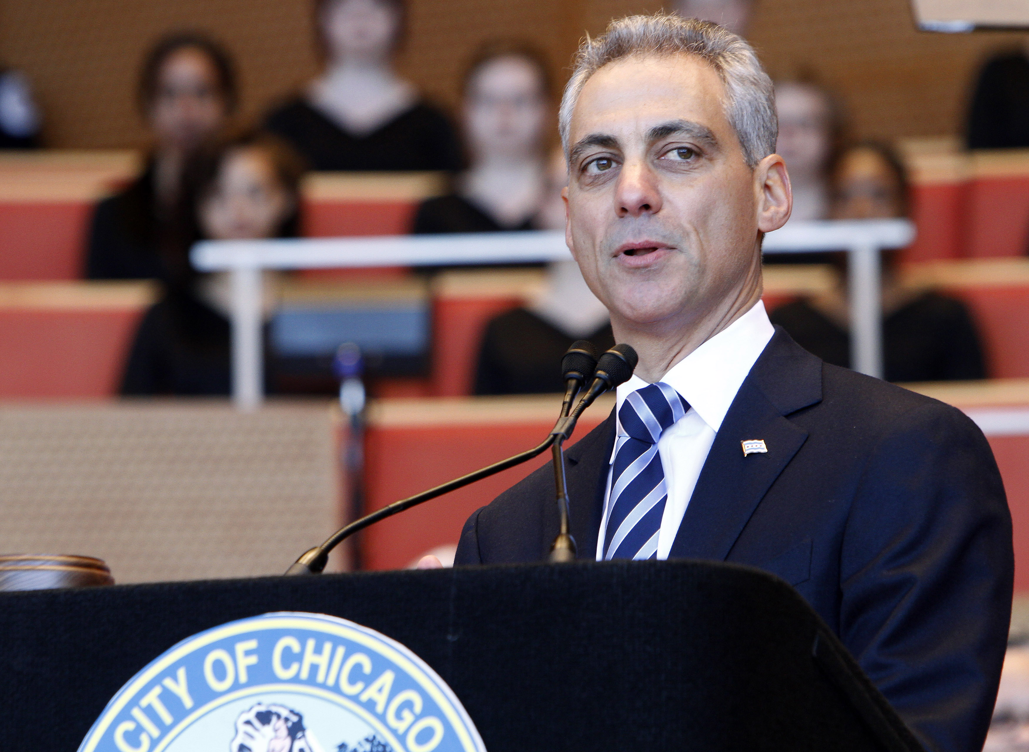 Rahm Emanuel marks same-sex marriage at Chicago gay bar | ksdk.com