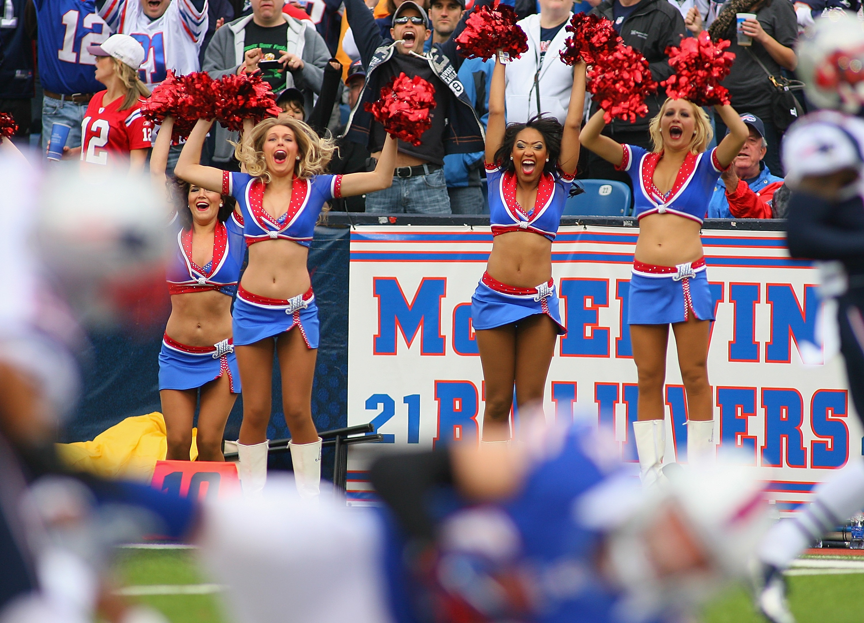 Buffalo Bills cheerleaders halt season after suit