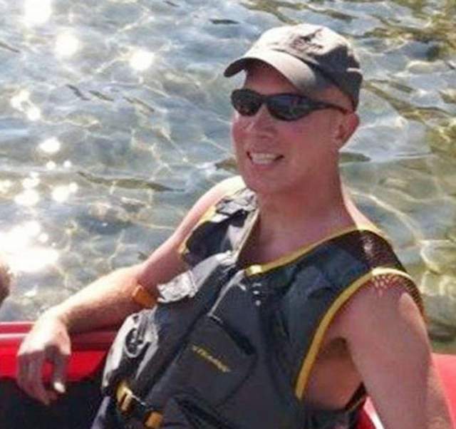 Referee punched by soccer player dies