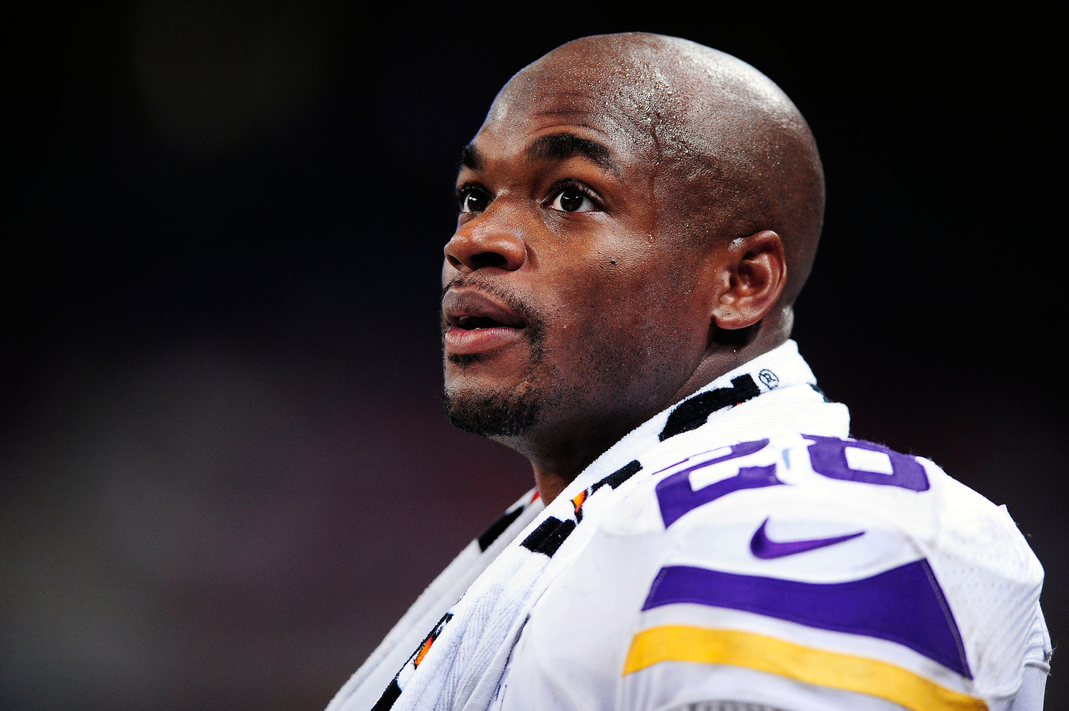 Vikings deactivate Adrian Peterson indefinitely