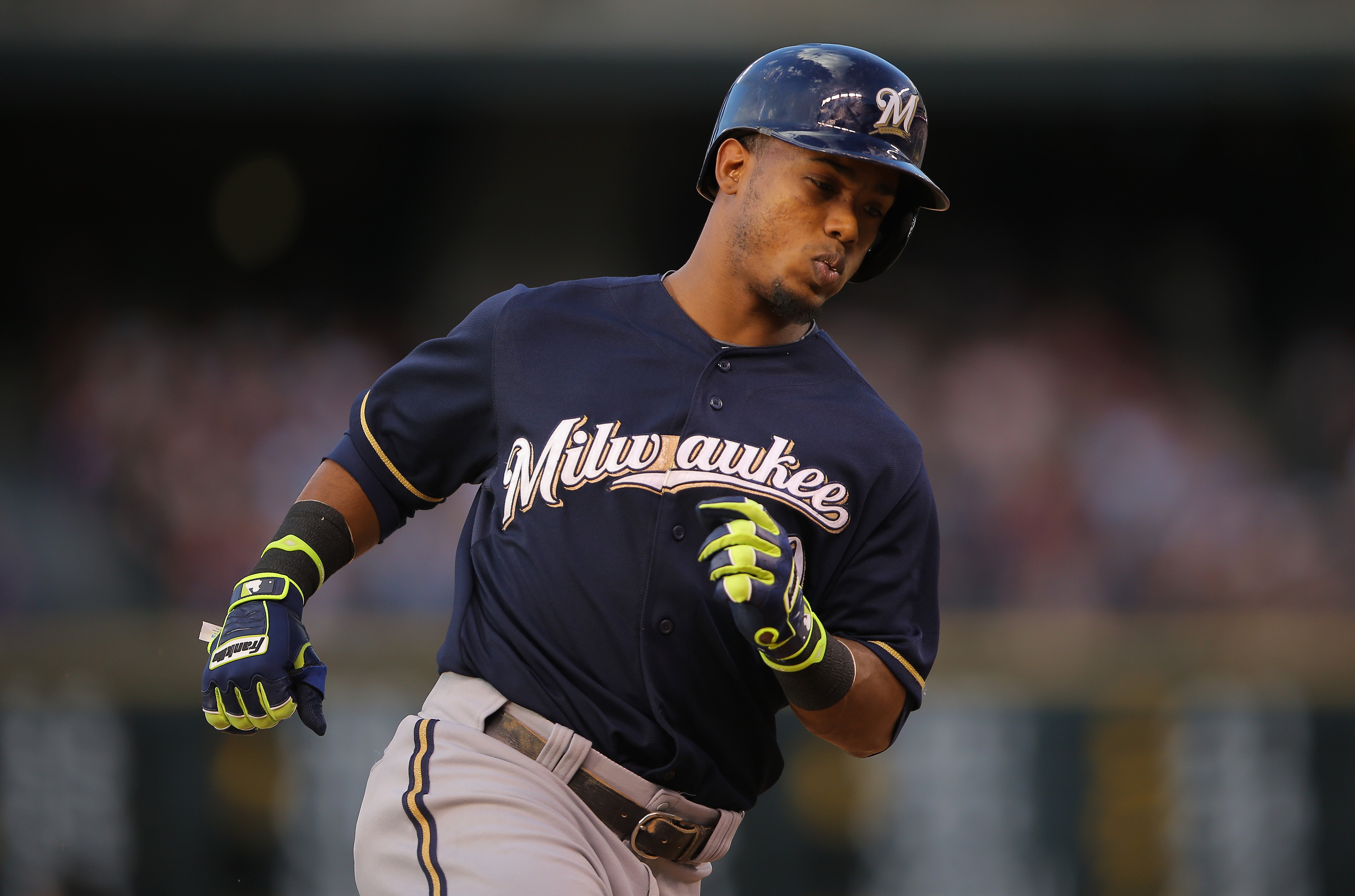 Brewers shortstop takes leave after son's death