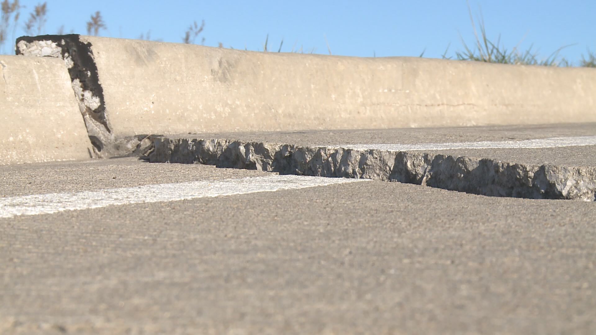 Missouri Bottom Road closes indefinitely