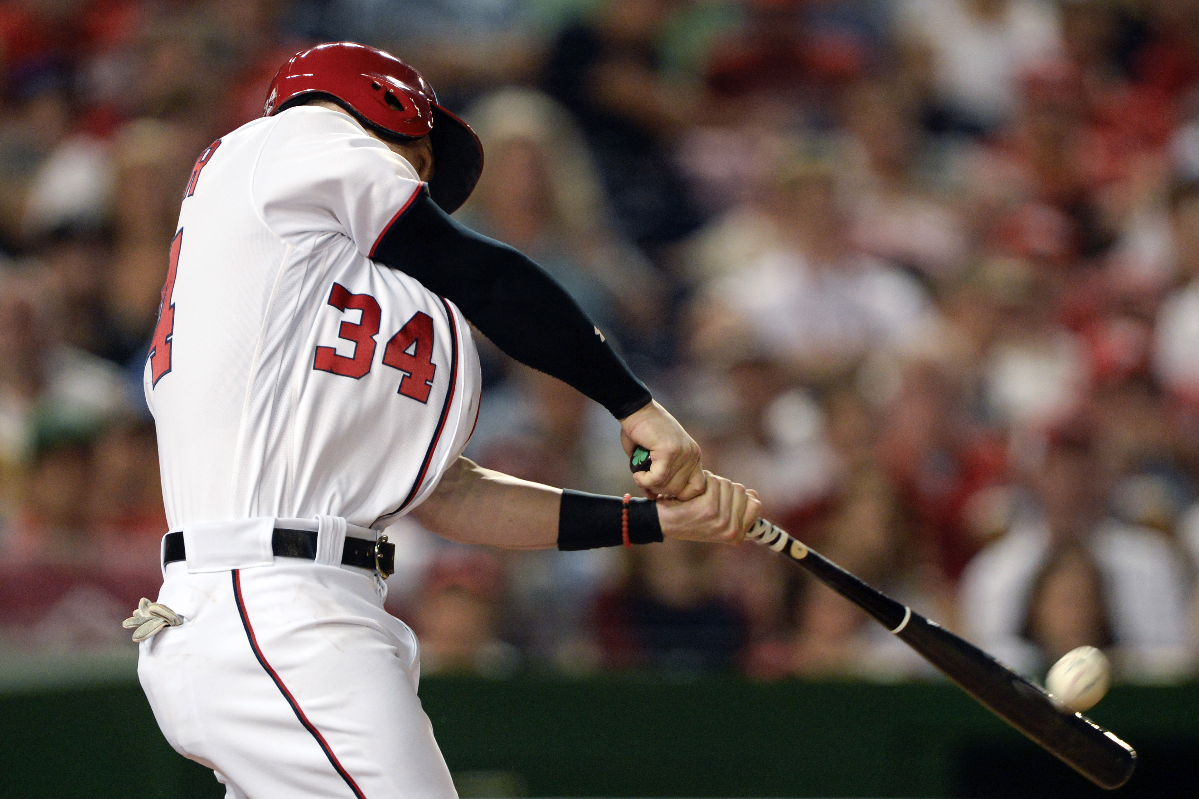 Harper, Espinosa HRs carry Nationals over Cardinals 2-1