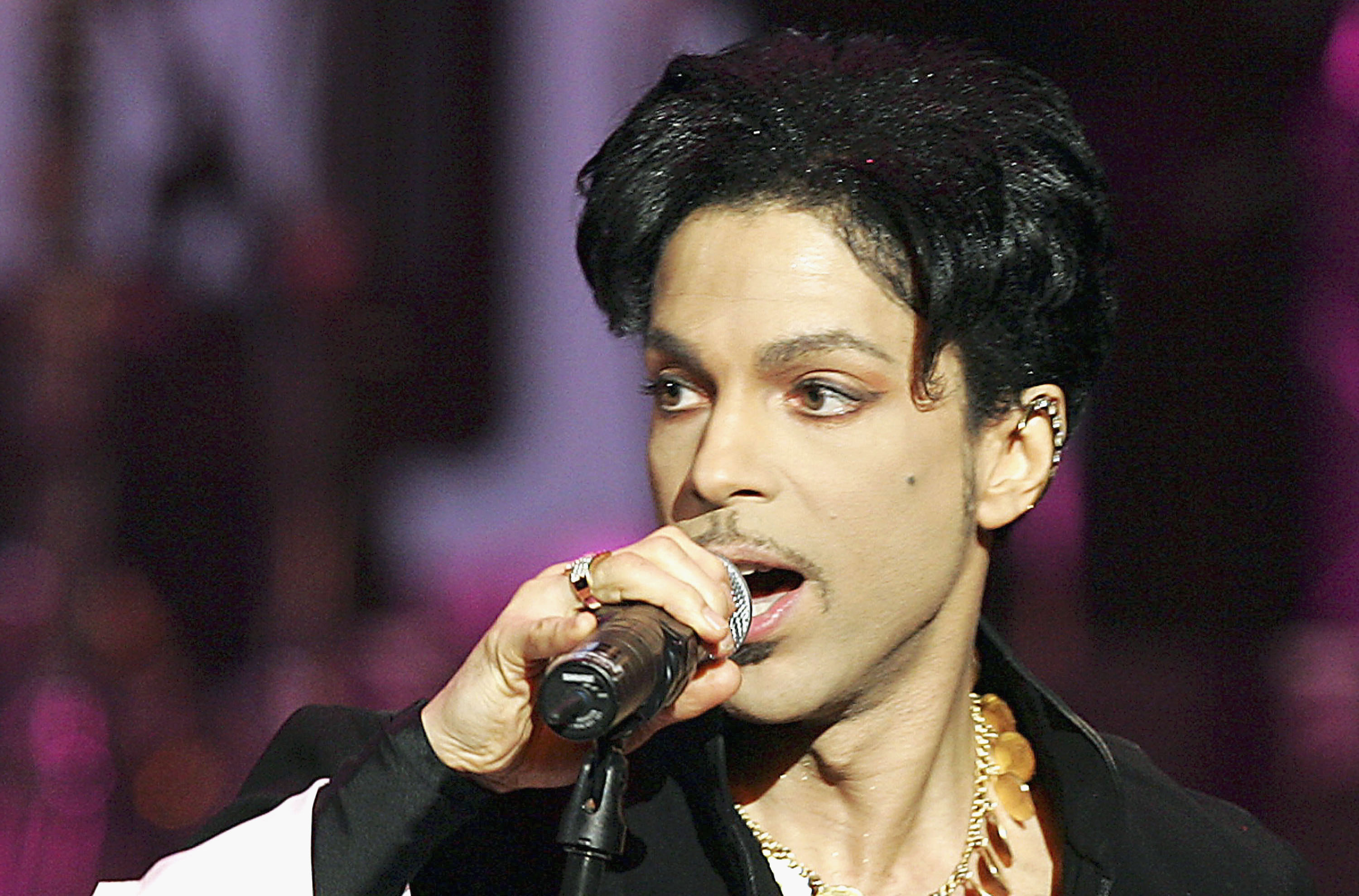 AP: Official says Prince died of opioid overdose | ksdk.com
