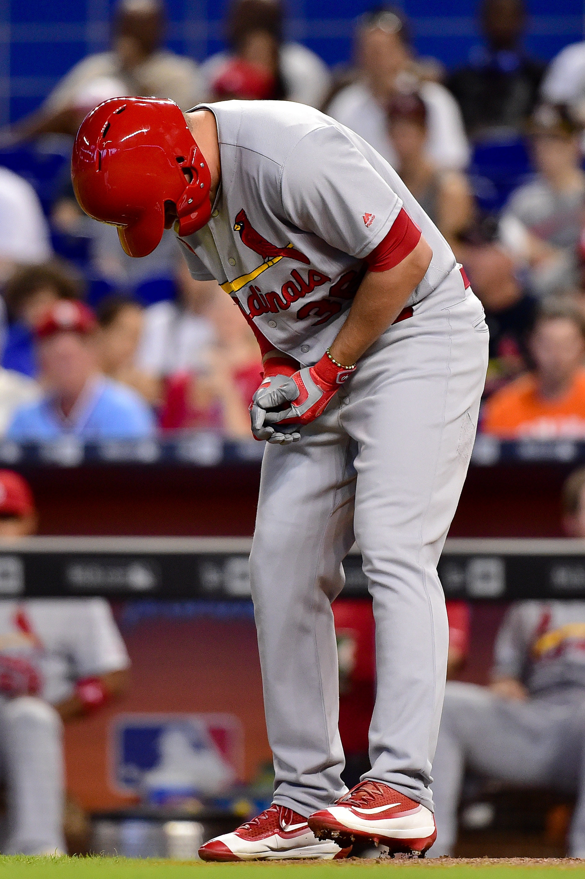 St. Louis Cardinals: Aledmys Diaz Leaves Game after HBP