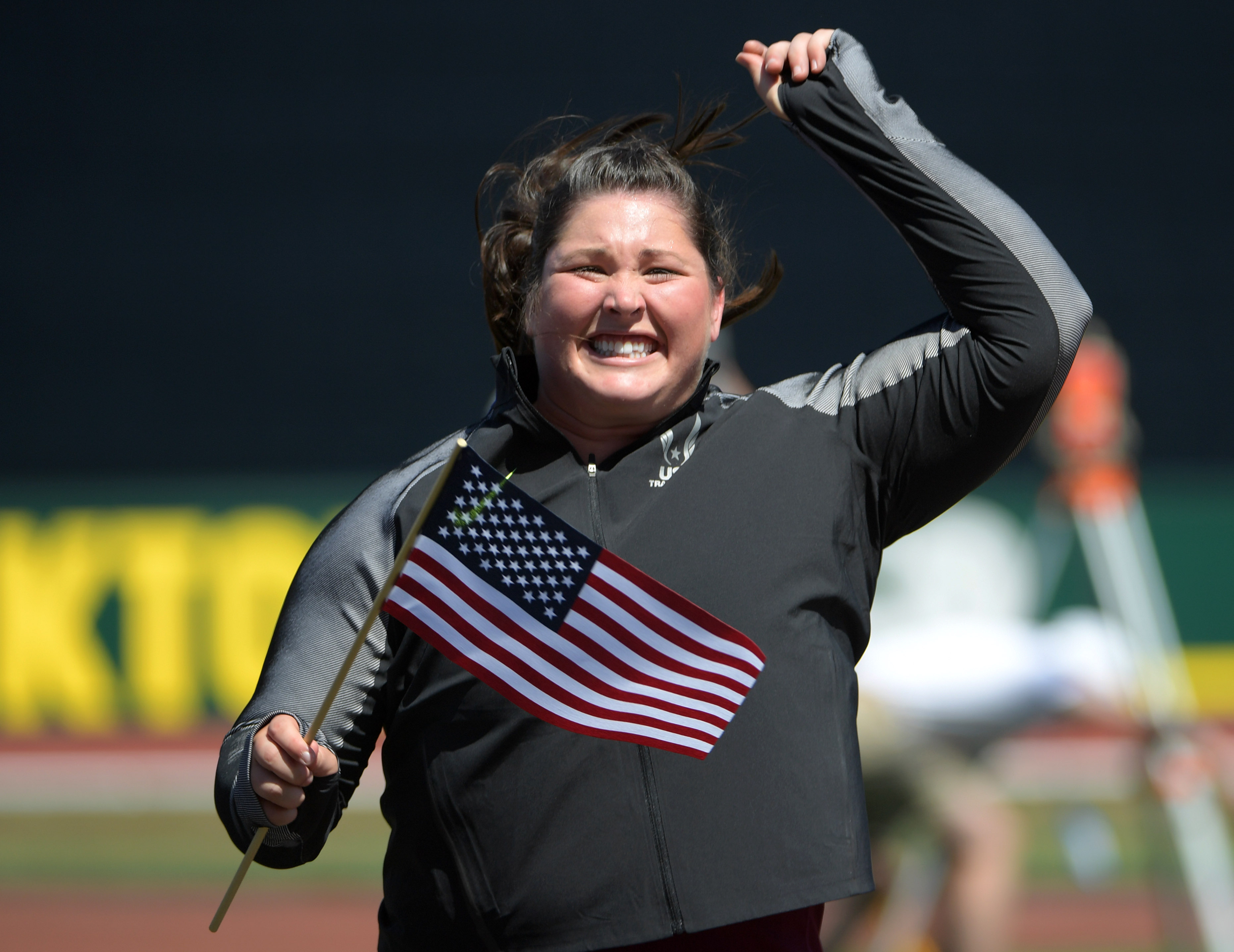 Deanna Price through to finals in hammer throw