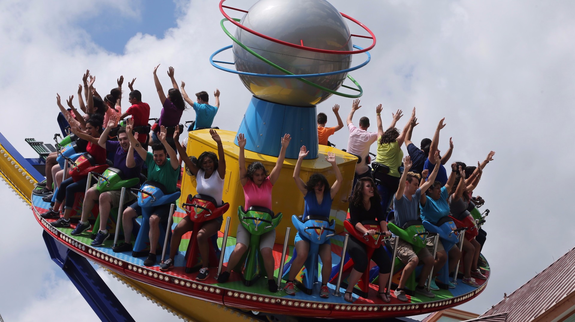 Six Flags announces new ride Spinsanity | www.semadata.org