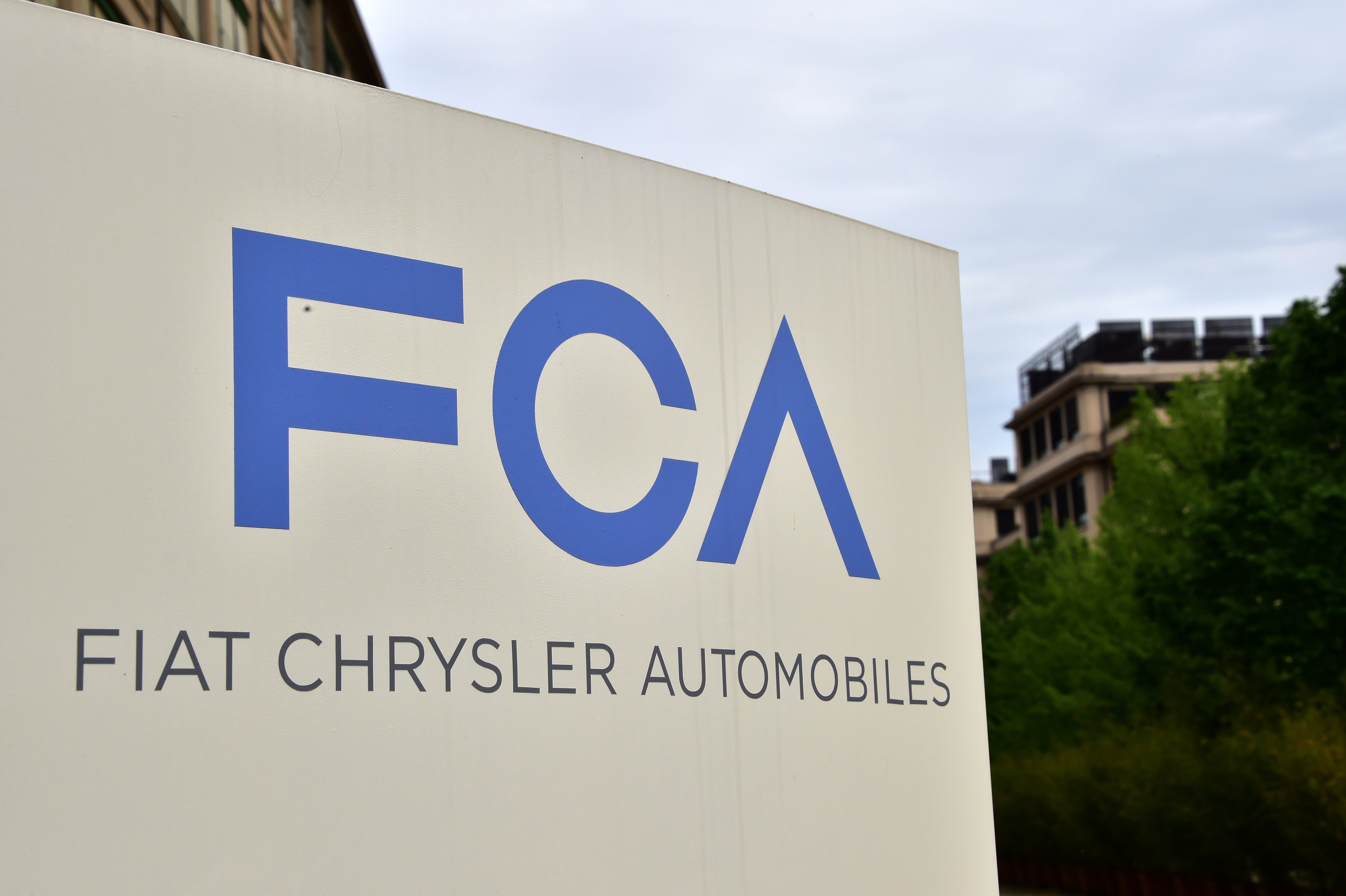 Fiat Chrysler recalls 100K vehicles...
