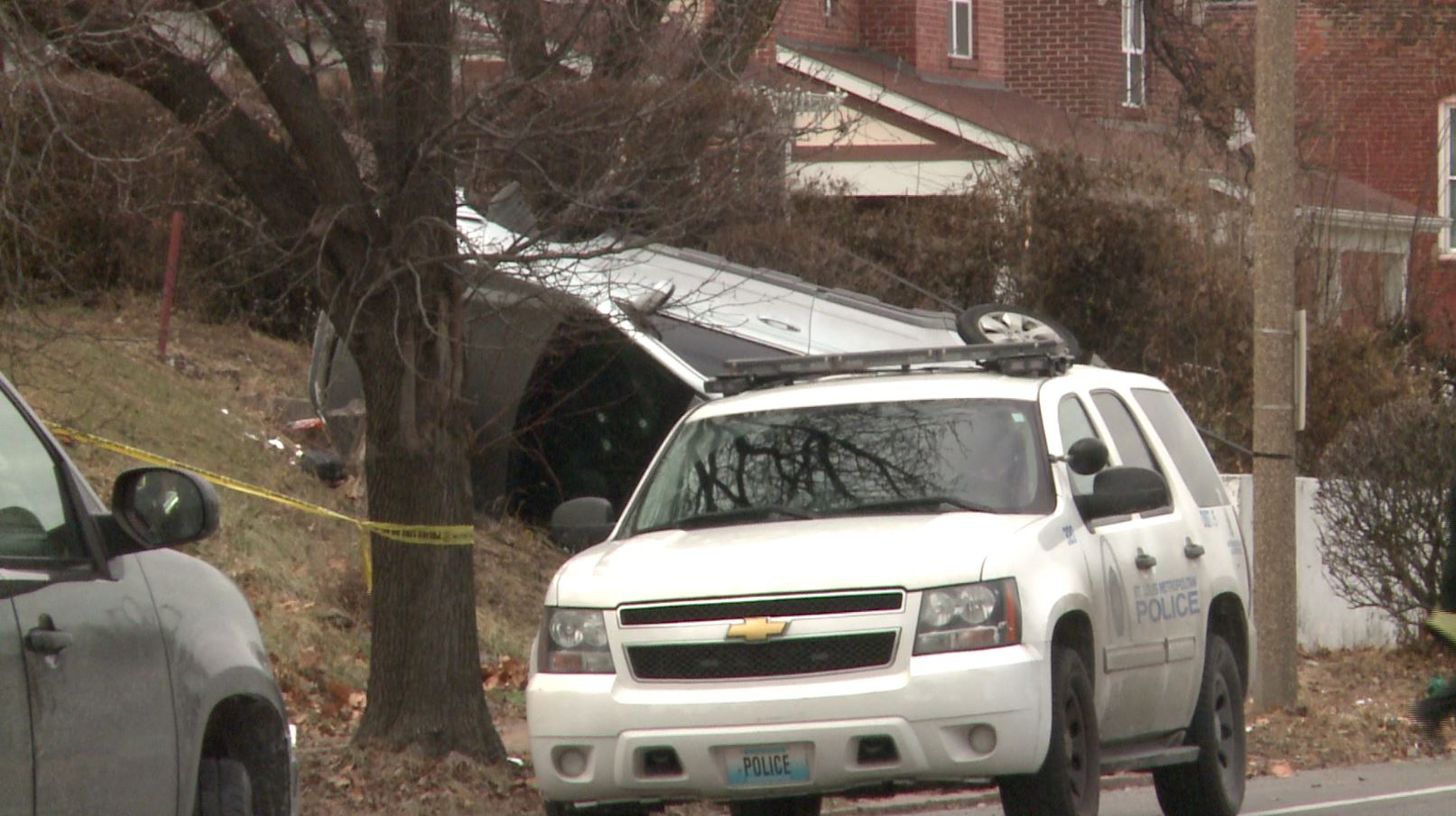 Man killed by police after pointing gun at officer | ksdk.com