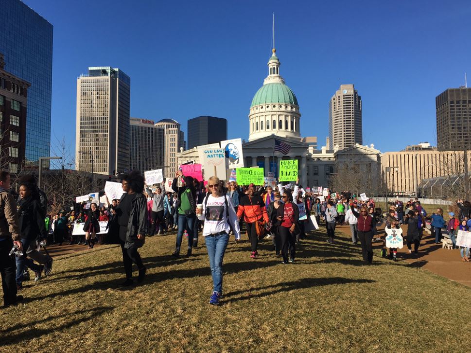 Thousands fill downtown STL for...