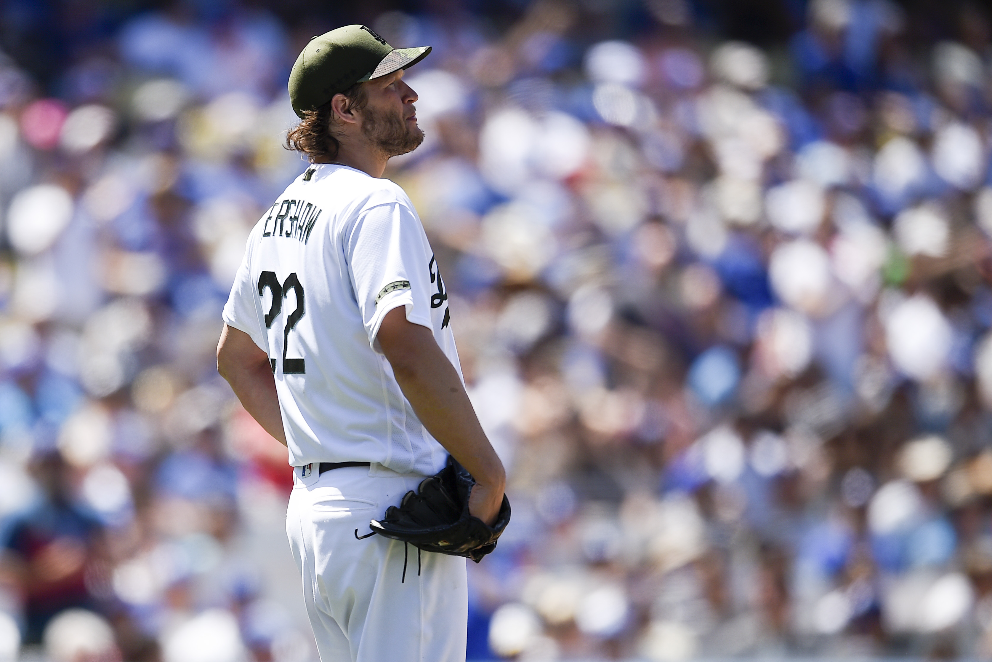 Clayton Kershaw struggles and LA Dodgers are beaten by Cubs, MLB