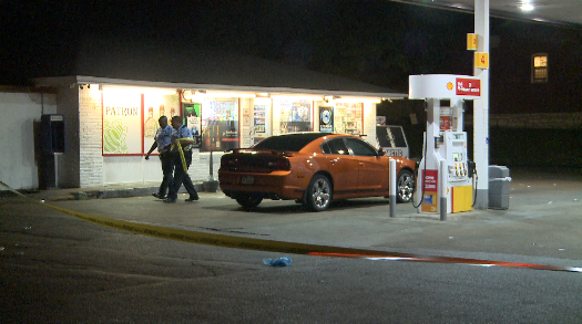 Man shot while pumping gas in Dutchtown | ksdk.com