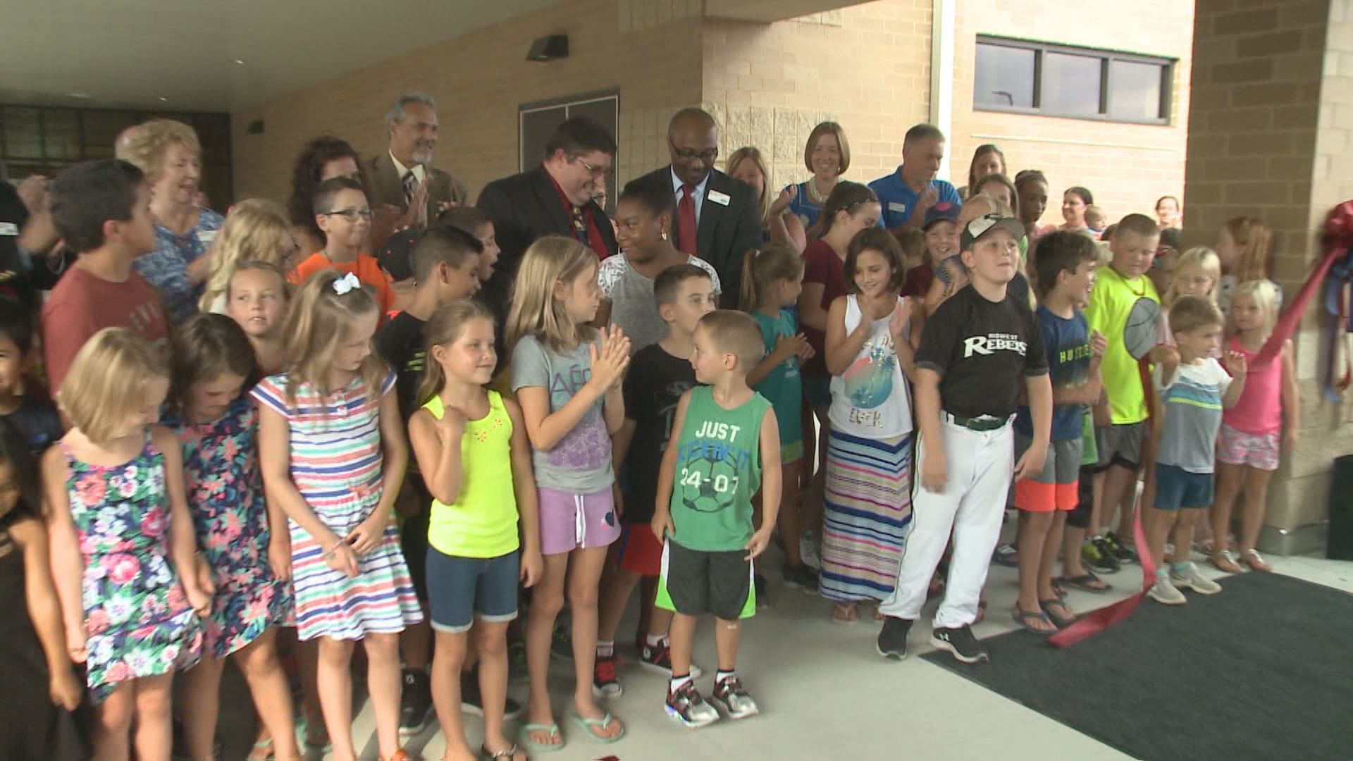 New elementary schools open in Wentzville