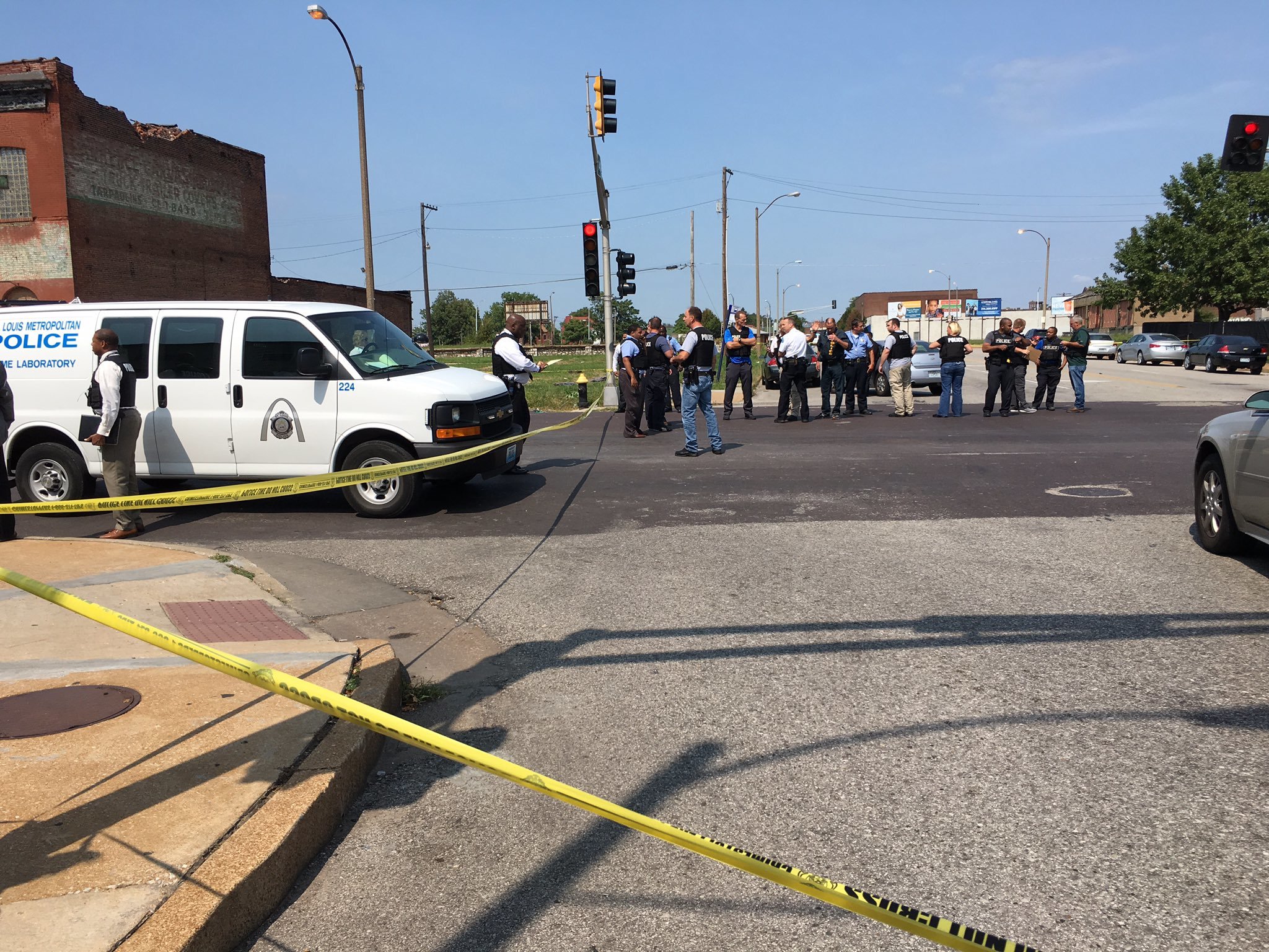 2 Officers Shot Near Downtown St. Louis | Kare11.com