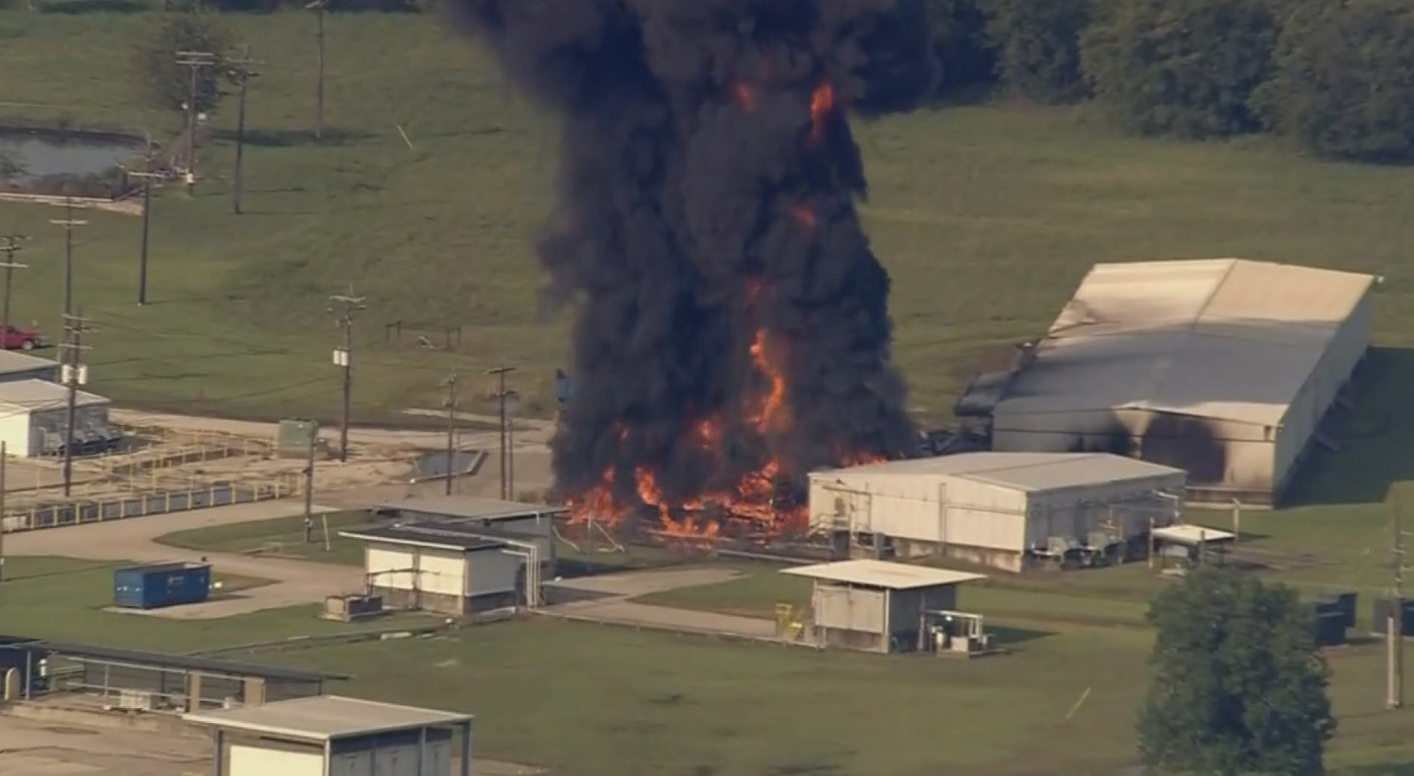 Fire, thick black smoke billows from Texas chemical plant | ksdk.com