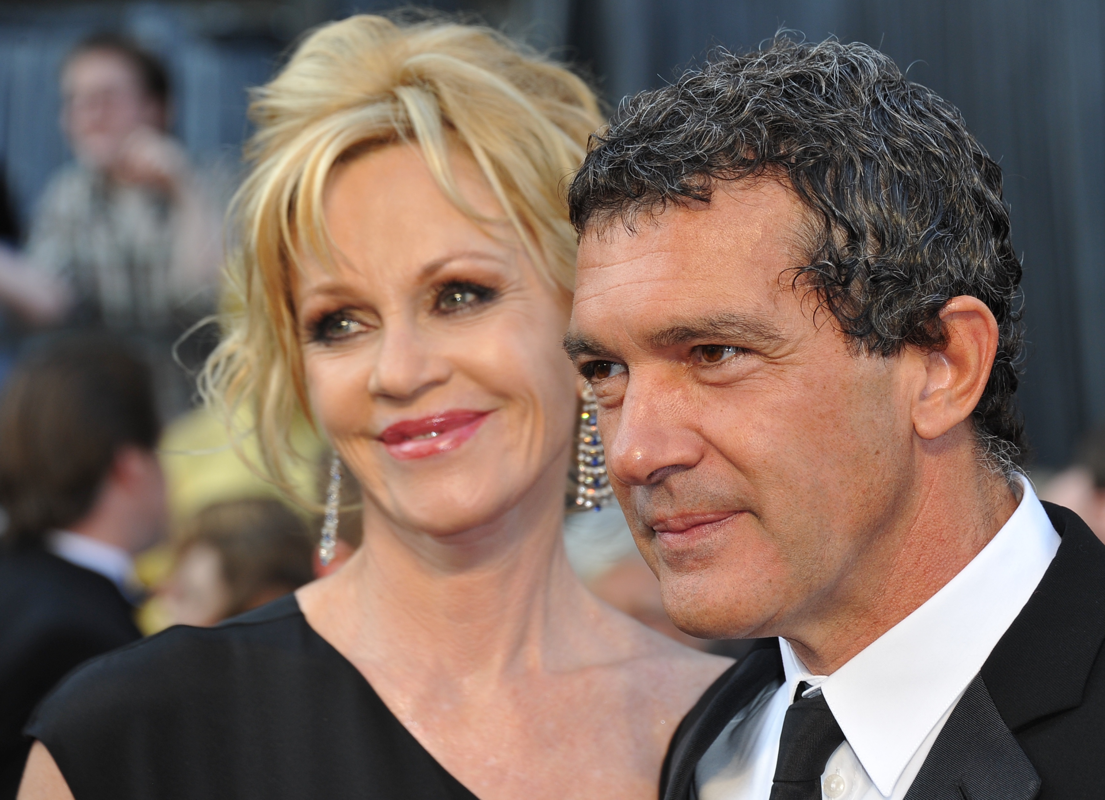 Melanie Griffith files to divorce Antonio Banderas | ksdk.com