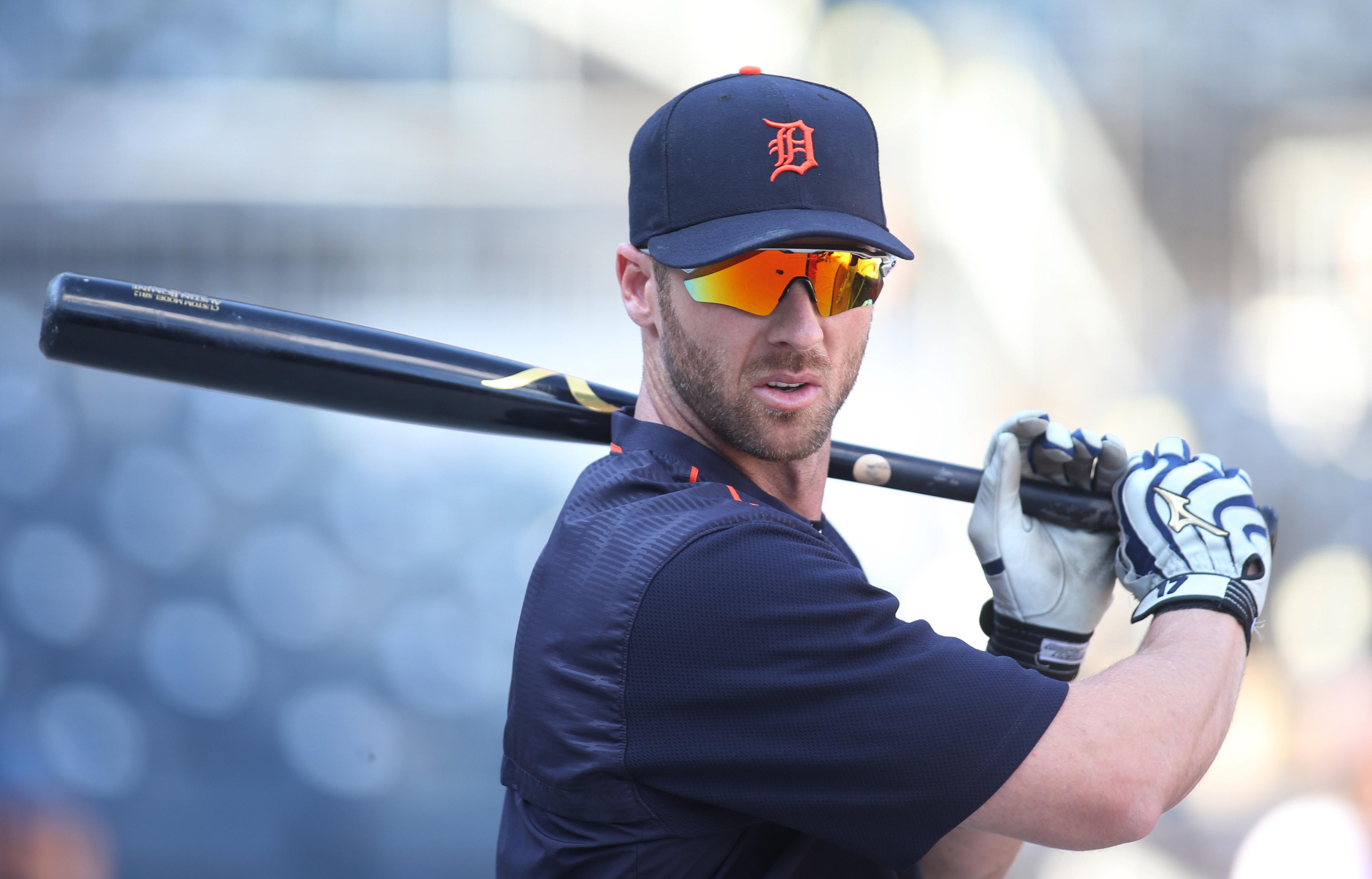 Detroit Tigers' Andrew Romine will play all 9 positions on Sunday if ...